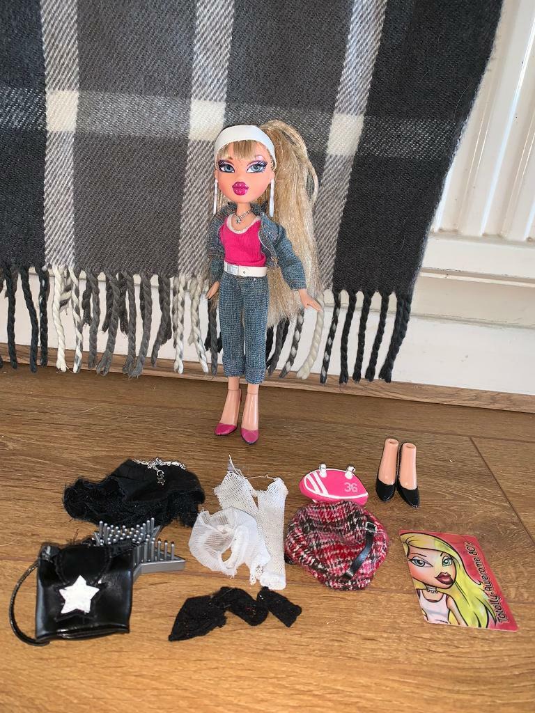 bratz flashback fever cloe